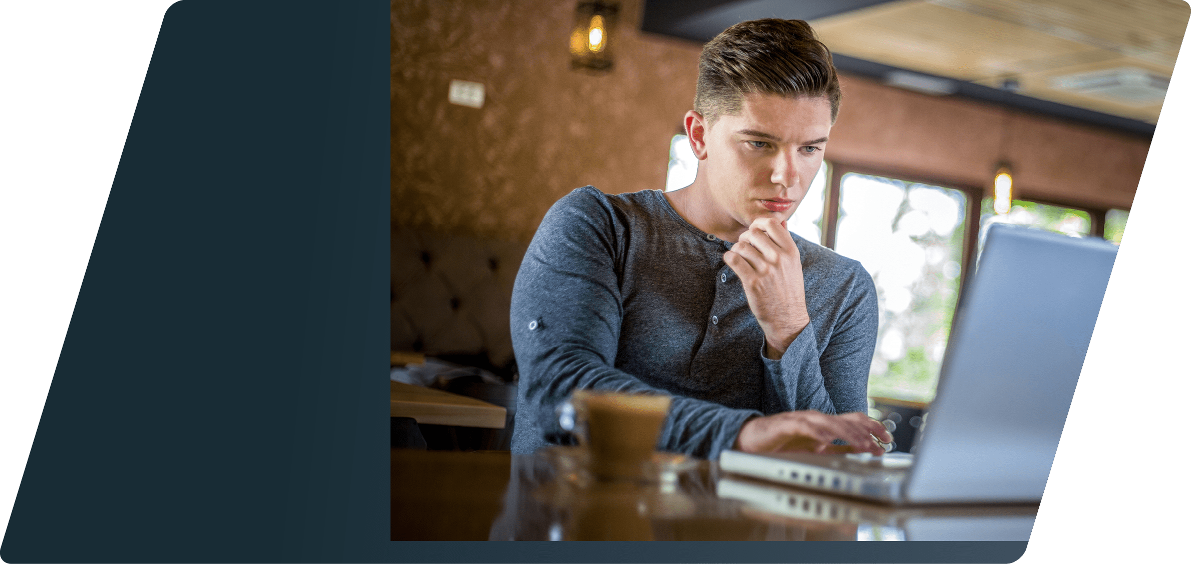 Cafe, Computer, Laptop, Smiling, Serbia, Freelencer, WIFI, Smarrt phone, Serbia